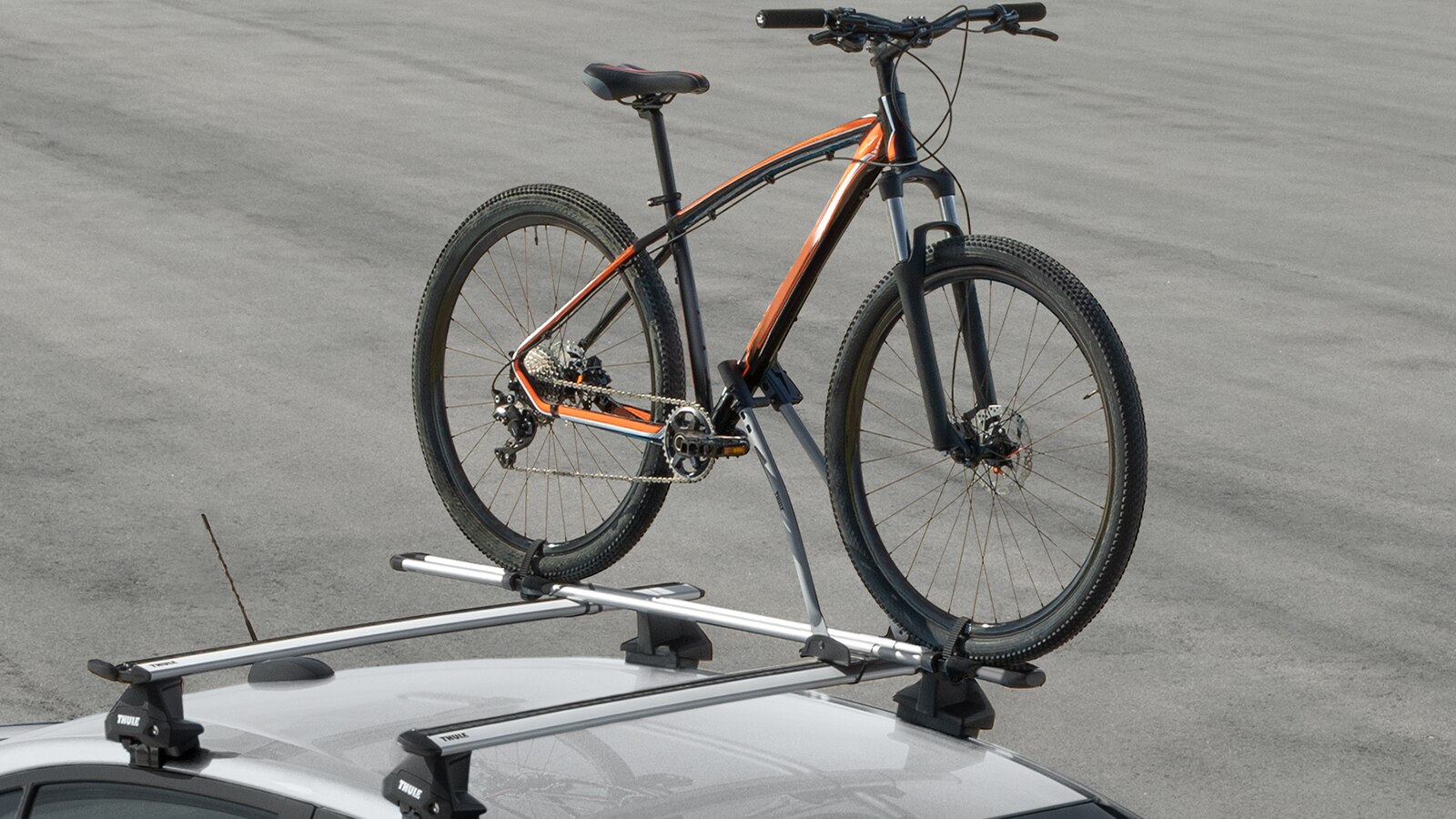 Portabicicletas de techo, es parte del kit aventura para Chevrolet Onix 2025, sedán deportivo