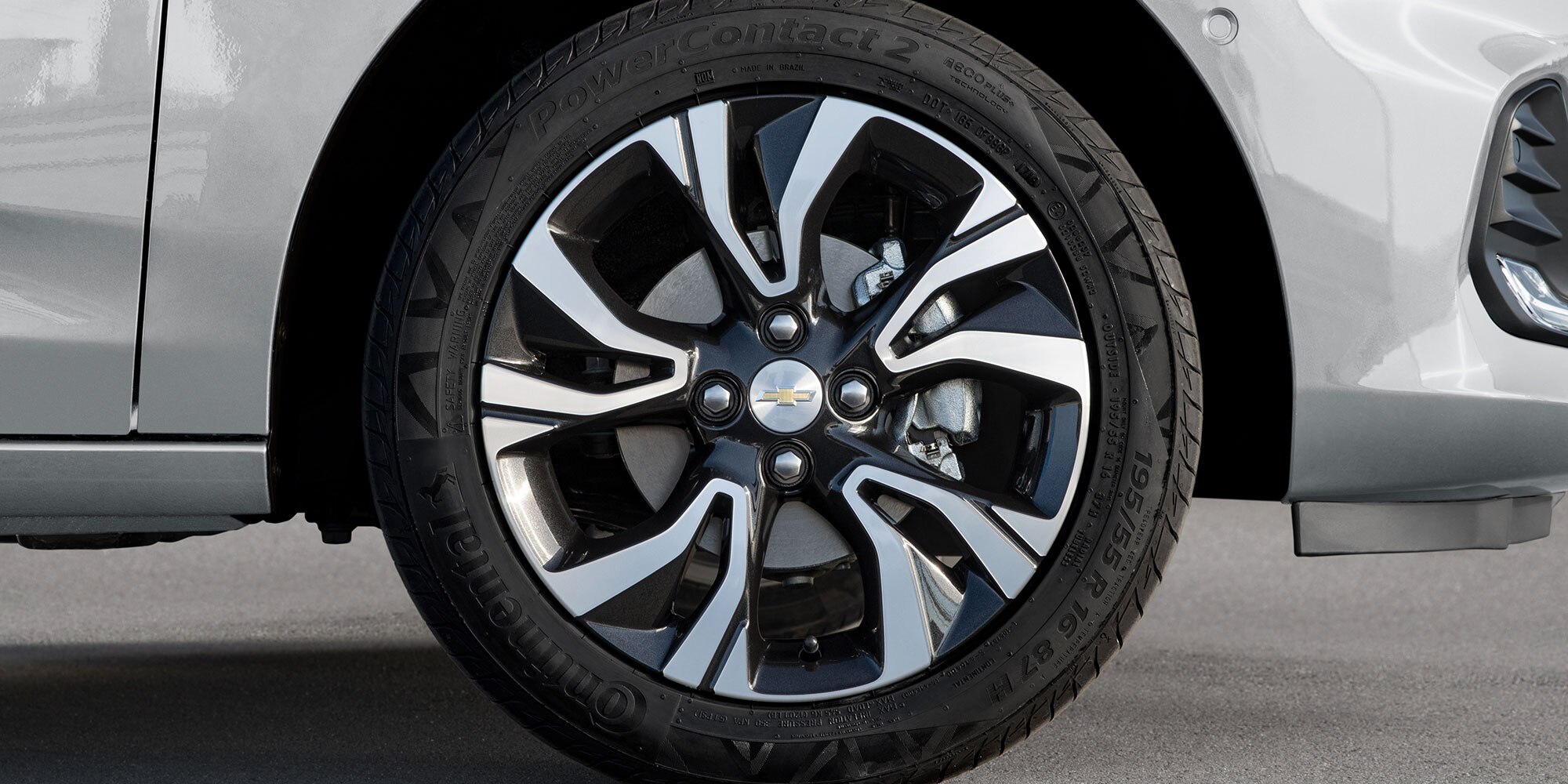 Muestra tu personalidad con una variedad de accesorios exteriores para Chevrolet Onix 2025, sedán deportivo