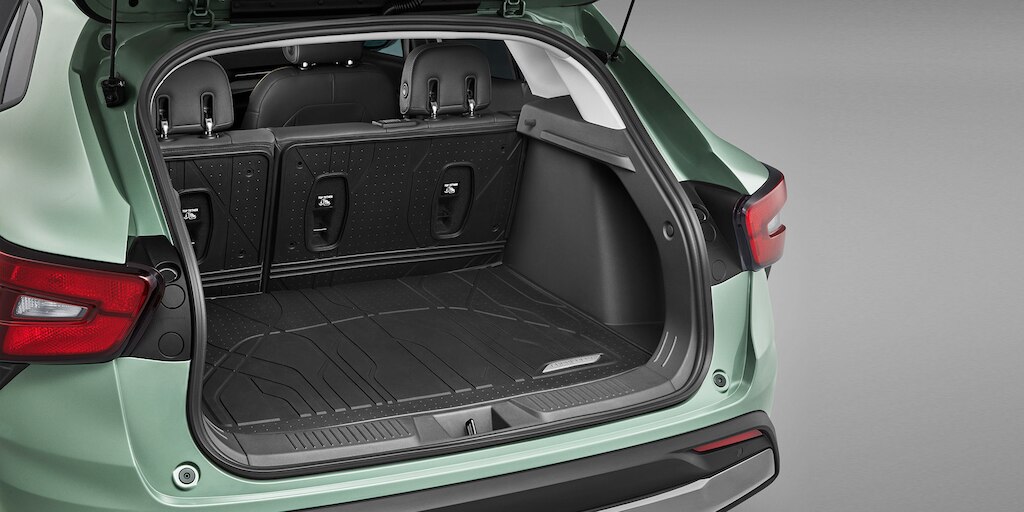 Tapete de vinil rígido con cobertura extendida para Chevrolet Trax 2024