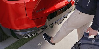 Blazer 2025, camioneta mediana con apertura de puerta de cajuela manos libres, tecnología Chevrolet