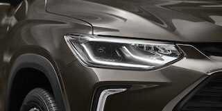 Chevrolet Tracker 2025 con faros de halógeno con encendido y apagado automático
