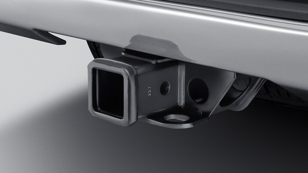 El enganche de remolque es un accesorio de funcionalidad para Chevrolet Silverado Turbo 2025, camioneta de trabajo